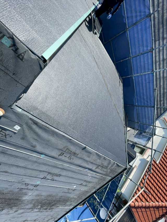 大屋根の施工状況